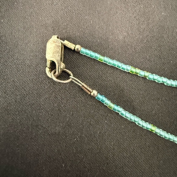 Turquoise Beaded Necklace and Earring Set - Picture 7 of 9